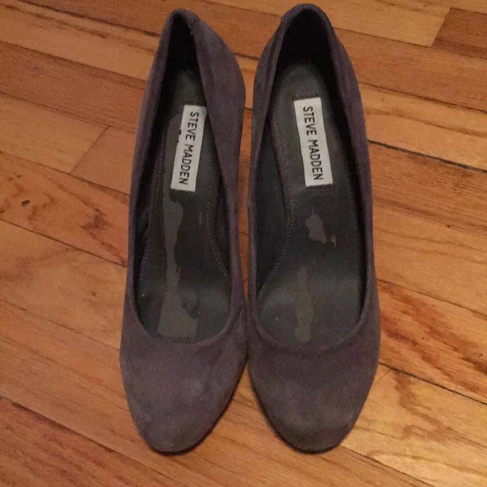 Steve Madden suede heels